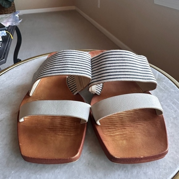 Bamboo Comfy striped slides sandals Neutral Beige and Navy - Size 9 - Picture 4 of 7